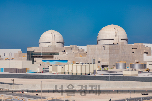 한전 “UAE 바라카 원전 1호기 연료장전 완료”