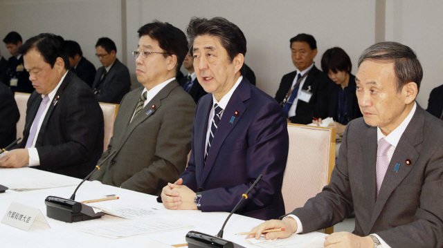 일본·호주도 '입국 제한'… 세계 절반이 한국에 빗장