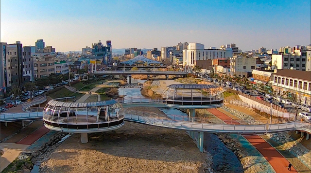 '대전 원도심 새 랜드마크 커플브리지 보러오세요'