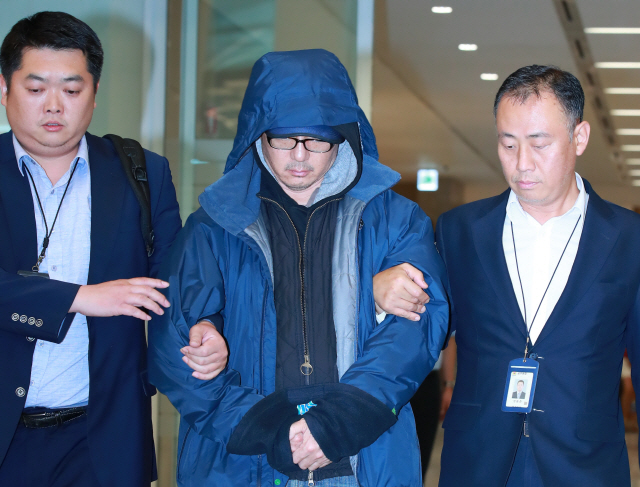 檢, '해외도피 21년' 정한근에 징역 12년 구형…'죗값 치르겠다'