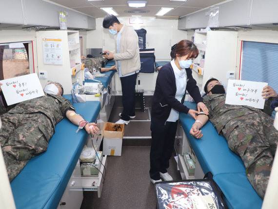 육군, 단일기관으로 최단시간 최다헌혈 달성