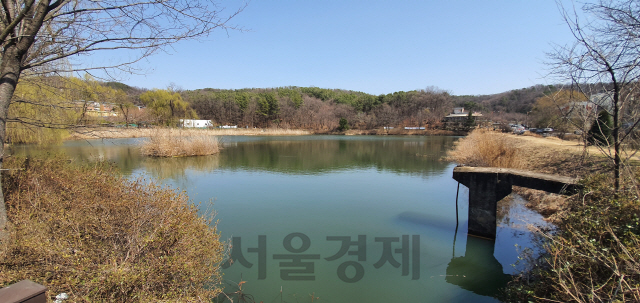 성남시 분당구 서현저수지 모습