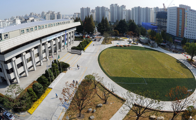 '착한 임대인'에 稅 혜택...임대료 인하 확산 이끌까