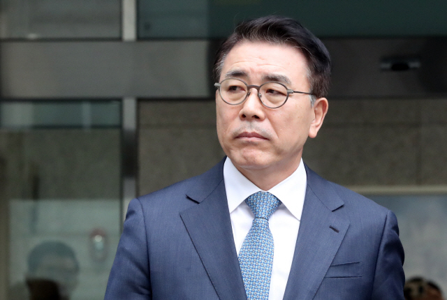 '채용비리 의혹' 조용병 신한금융 회장 2심서도 무죄 주장