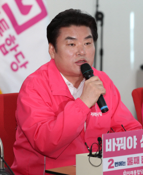 원유철 한국당 대표 “역대 총선 중 가장 낮은 투표율 우려”