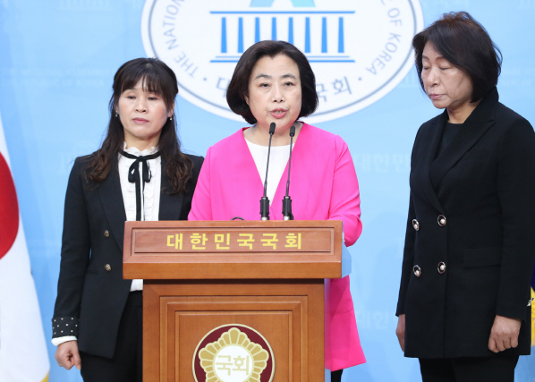 통합당·한국당 여성의원·후보·당직자 “성 비하한 김남국 후보 사퇴하라”