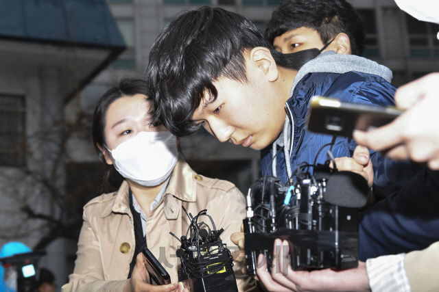 텔레그램 ‘박사방’에서 운영자 조주빈(25)을 도와 아동 성착취물의 제작·유포에 가담한 혐의를 받고 있는 ‘부따(대화명)’ 강훈(18·구속기소)./성형주 기자