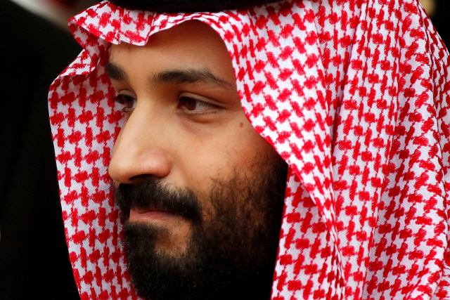 사우디아라비아의 실세인 무함마드 빈 살만 사우디아라비아 왕세자. 무디스는 국제 유가 폭락을 이유로 사우디의 국가 신용등급 전망을 ‘부정적’으로 낮췄다. /블룸버그 자료사진