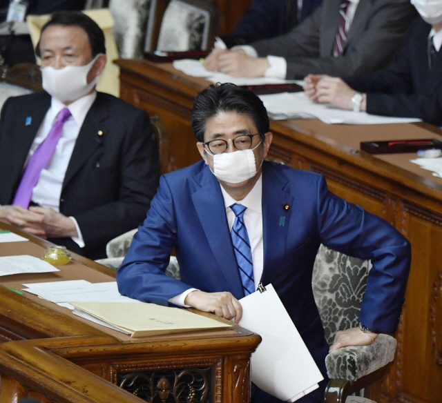 일본, 코로나19 전국 긴급사태 이달 말까지 연장