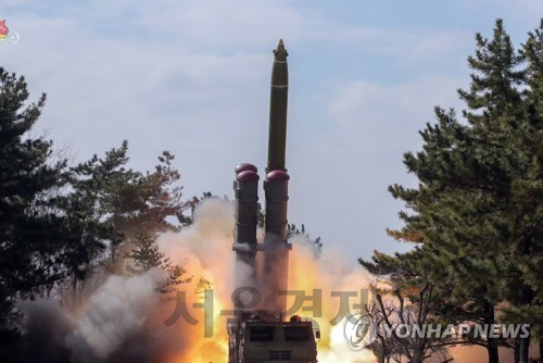 '北, 평양 근처 'ICBM 수용가능' 거대시설 이르면 연말 가동'