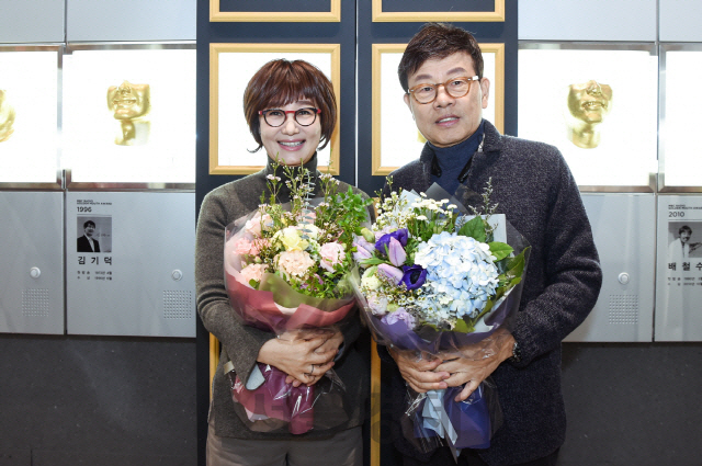 ‘강석, 김혜영의 싱글벙글쇼’를 진행한 김혜영(왼쪽부터)과 강석. /사진제공=MBC