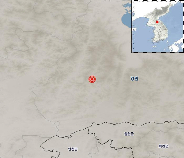 기상청은 11일 오후 7시 45분 06초 북한 강원 평강 북북서쪽 32km 지역에서 규모 3.8의 지진이 발생했다고 발표했다. 기상청은 이번 지진이 자연 지진이라고 밝혔다. 사진은 지진 발생 위치. 2020.5.11/연합뉴스
