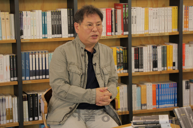5.18 소설 낸 정도상 '시민군 끝까지 남은 이유 궁금했다'