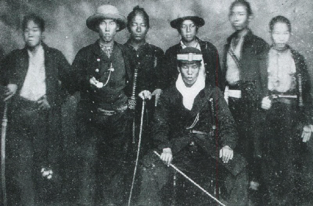 1863년 다카스기 신사쿠의 제안으로 조슈번이 결성한 사병 집단 조슈 기병대.
