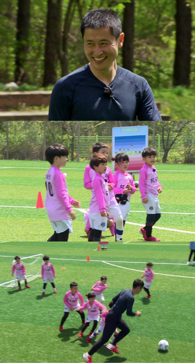 '날아라 슛돌이' 노장투혼 이영표와 완전체 슛돌이, 역대급 1:8 축구 대결