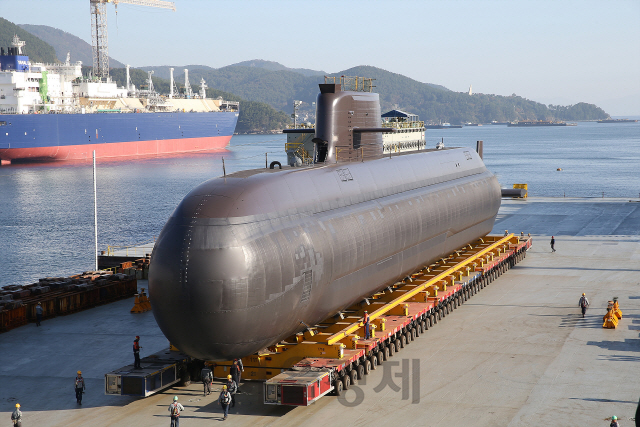 우리나라 최초로 건조된 3,000톤급 차기 잠수함 ‘도산안창호함(KSS-Ⅲ)’./사진제공=대우조선해양