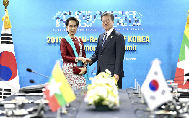 수교 45주년 맞은 한·미얀마...文대통령 '코로나19 슬기롭게 극복하자'