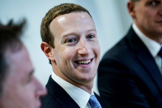 페이스북 '10년 내 직원 절반 재택근무'