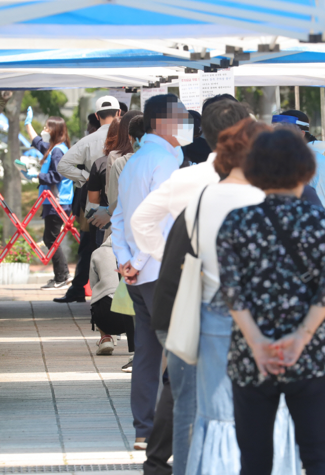 등교수업 제외한 사실상 '사회적 거리두기' 복귀