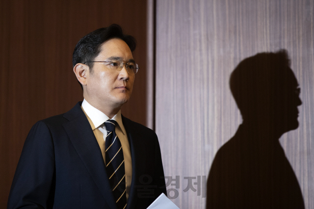 [속보] 이재용 삼성 부회장 검찰 출석…‘불법합병·회계부정 의혹’ 재조사