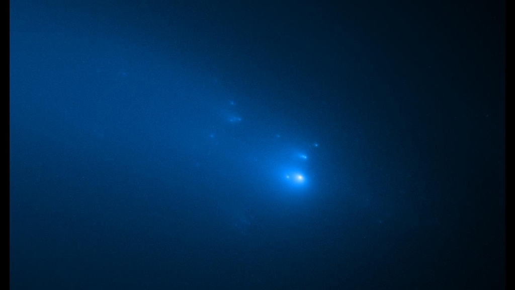 아틀라스 혜성의 모습