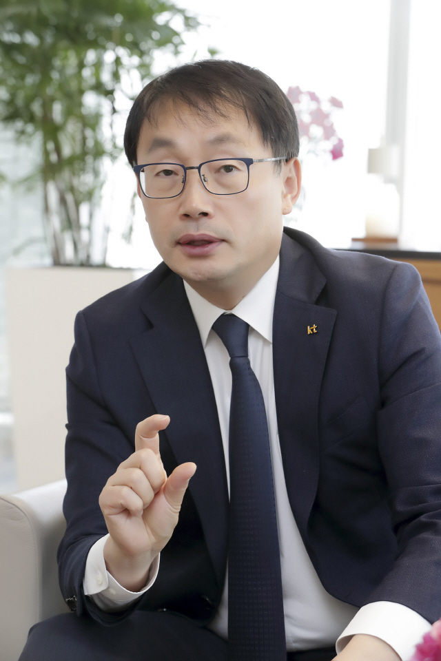 구현모 KT대표 '코로나대응 국제ICT 기구' 참여