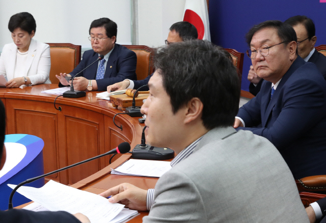 김해영 더불어민주당 최고위원이 3일 오전 서울 여의도 국회에서 열린 민주당 최고위원회의에서 “ 금태섭 전 의원 징계 사유는 헌법 가치를 따르는 국회법과 충돌할 여지가 있다”고 발언하고 있다. /연합뉴스