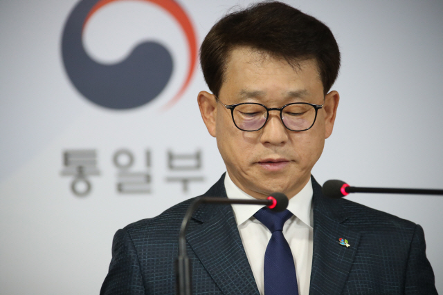 김여정 으름장에...靑 '삐라는 백해무익, 안보 위해 단호 대응'