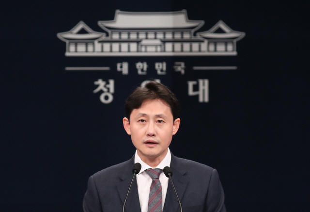 文대통령, LNG선 100척 수주에 '韓 조선산업 기술력의 승리'