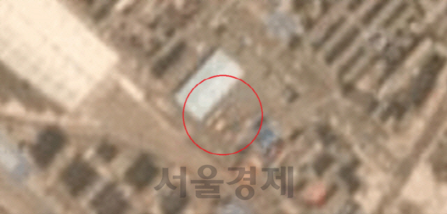 지난 3월 30일 촬영한 중국 단둥의 북한행 화물차 대상 세관 시설과 주변 위성사진./사진 제공= Planet Labs.