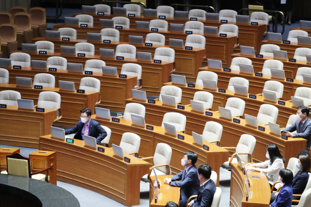 민주당 '단독 상임위 선출' 저지한 박병석…15일에는 결론 나오나
