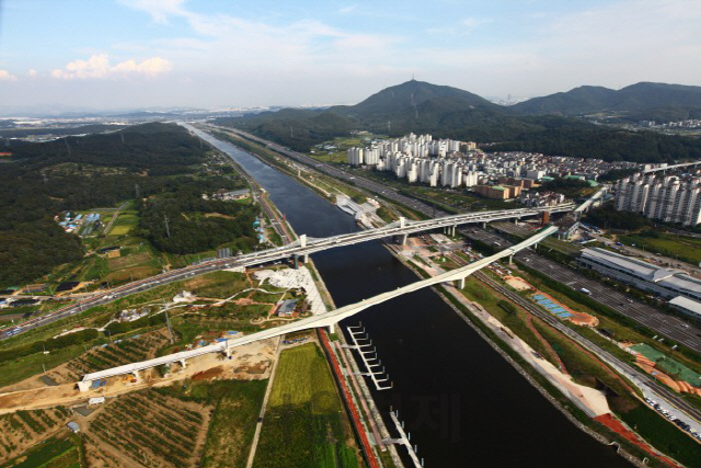 경인아라뱃길 시천교 전경. /서울경제DB