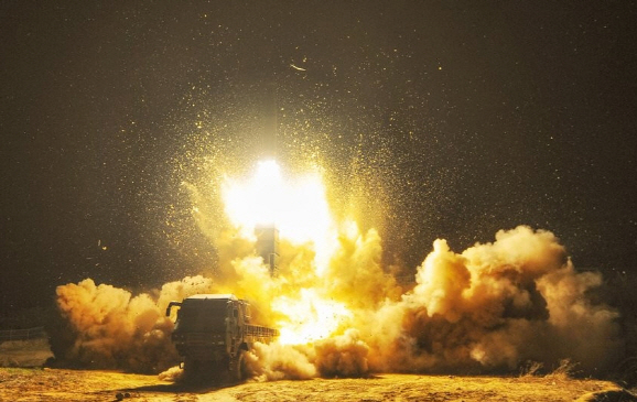 북한의 도발원점을 타격할 수 있는 육군의 현무 미사일이 발사되고 있다.   /사진제공=국방부