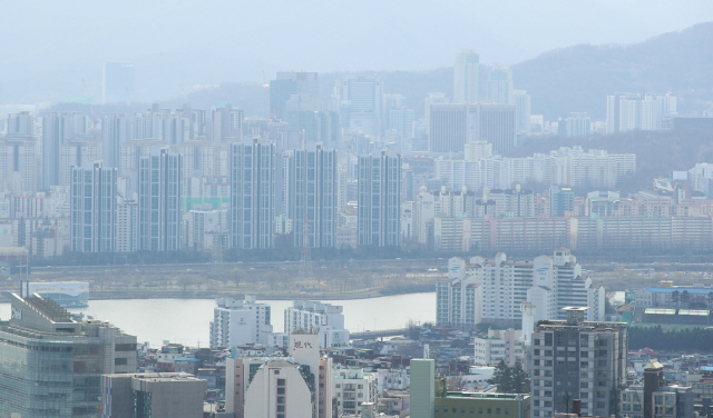 부동산 규제 '22번의 펀치'에도…서울 집값 '맷집'만 커졌다
