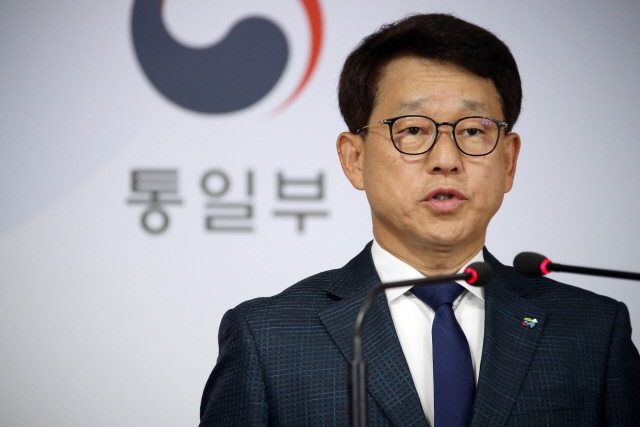 北삐라 1,200만장 예고에... 통일부 '대북전단 막을 테니 중단 촉구'