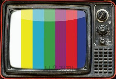 [오늘의 경제 소사] 최초의 상업용 컬러TV 송출