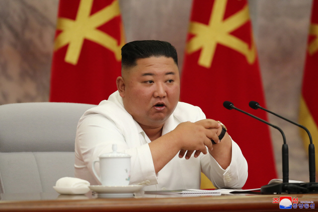 [속보] 北 김정은 정치국 회의서 코로나 논의…남북관계 언급 없었다