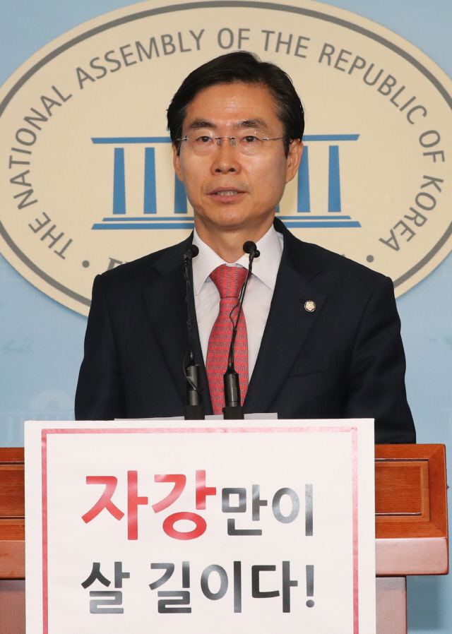 [강한 대한민국]'북핵에 앉아서 당할수만 없다'...'핵무장' 목소리 커지는 야권