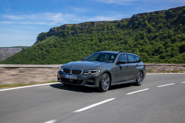 320d 투어링 M스포츠 패키지 /사진제공=BMW