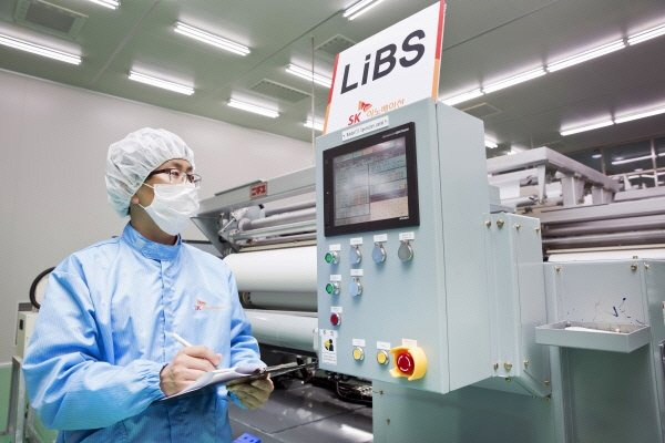 SK이노베이션 리튬이온 배터리 분리막(LiBS) 생산라인 /사진제공=SK이노베이션