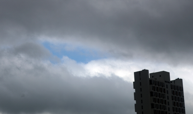 [오늘의 날씨]전국에 구름, 강원·경북·경남 오후 소나기
