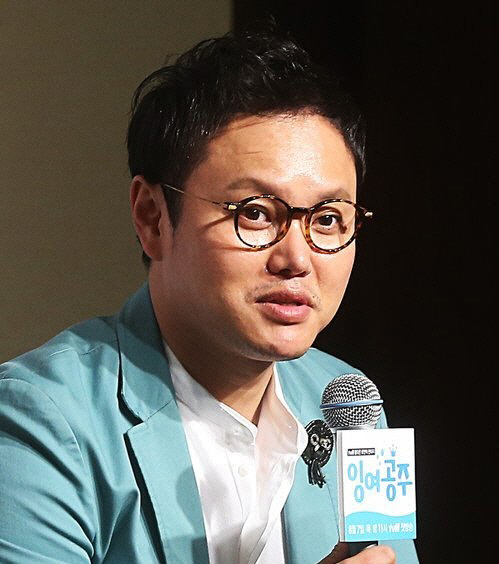 '반려견 사고' 일으킨 김민교, 연극 무대 복귀할까?…리미트 '협의중'