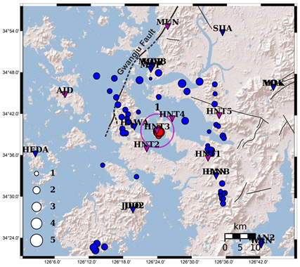 해남지역 지진발생 분포도: 과거지진(청색), 최근지진(적색), 지진관측소(삼각형)/자료제공=지질연