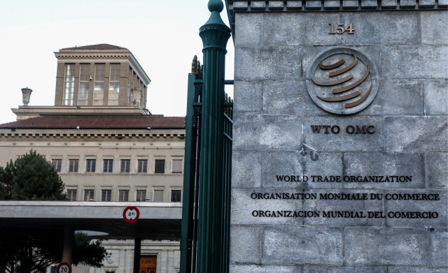 [뒷북경제] “WTO에 진 빚, 사무총장 돼 갚겠다”는 유명희... 이유는?