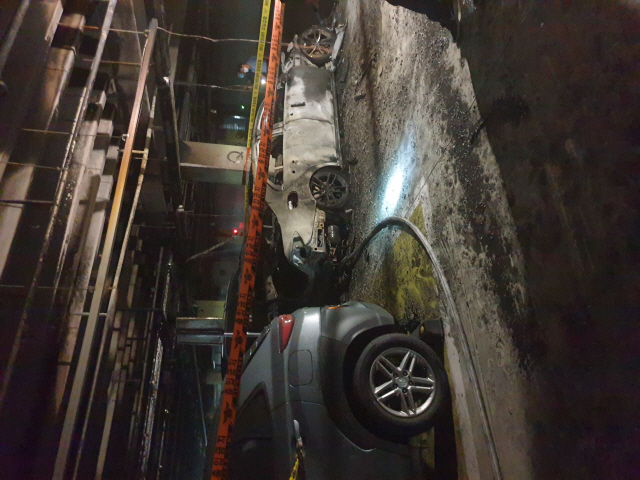 지난 17일 새벽 화재가 발생한 세종시 새롬동 아파트 지하주차장. /사진제공=아파트 거주 주민