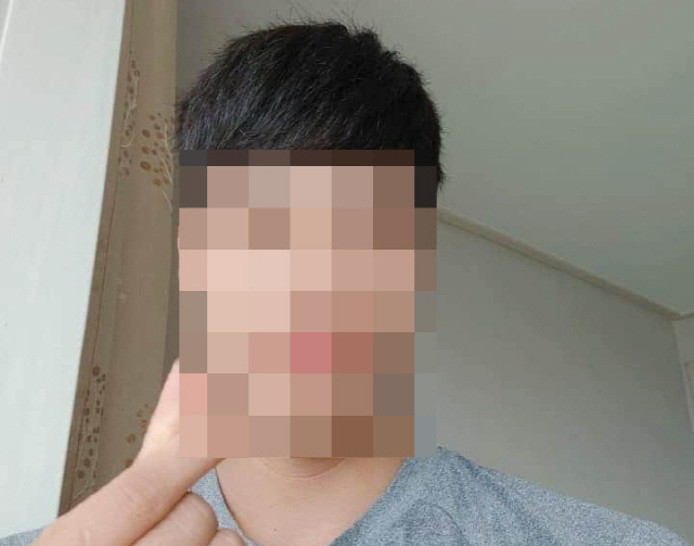 최근 월북한 것으로 추정된 20대 북한 이탈 주민(탈북민)김모(24)씨는 지난달 지인 여성을 자택에서 성폭행한 혐의로 경찰 조사를 받고 구속영장이 발부된 상태였다. 사진은 월북 전 김씨가 한국에서 지낼 때 모습. /연합뉴스