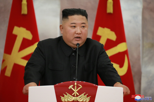 김정은 '핵보유' 재천명한 날, 이인영 '北과 화폐·재정 통합 내달리자'