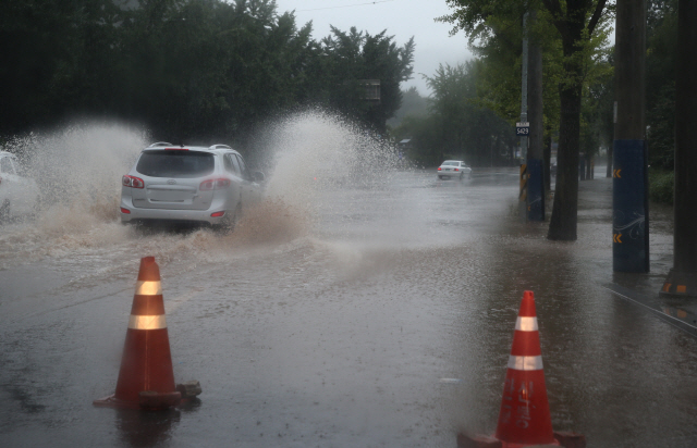 전북 장수읍 비행로 인근 산사태...이틀 간 폭우로 총 810건 피해