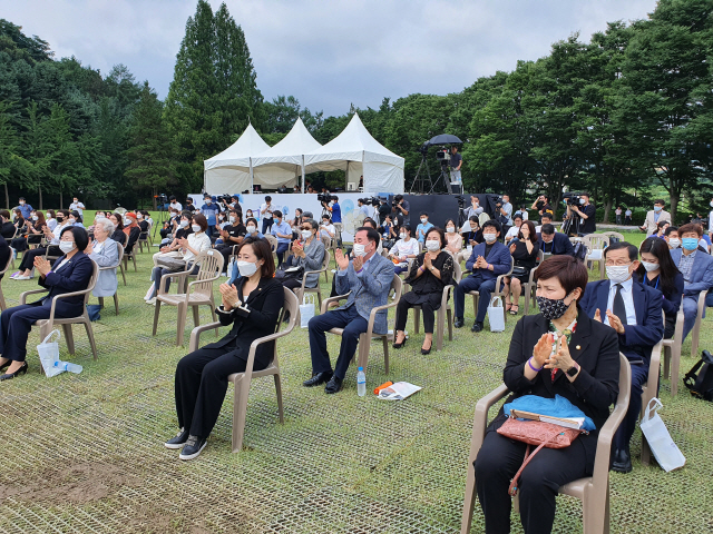 日 언론, 文 대통령 '위안부 기림의날' 축사에 '日 비판 없네?'