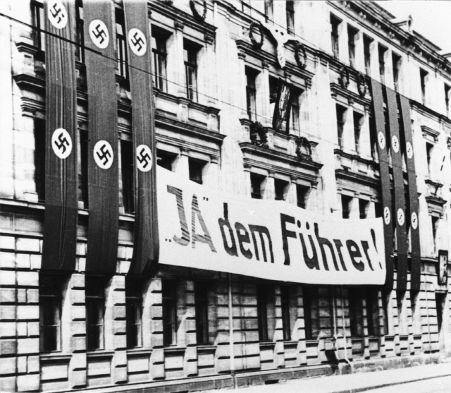 [오늘의 경제소사] 1934년 독일 국민투표